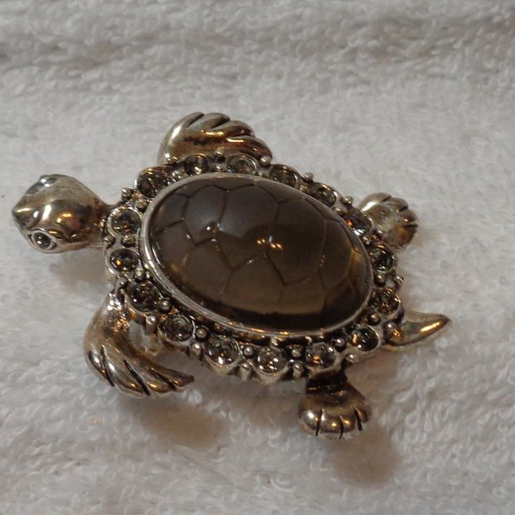 Vintage Jewelry - FINAL PRICE!! Nice Rhinestone Turtle Brooch